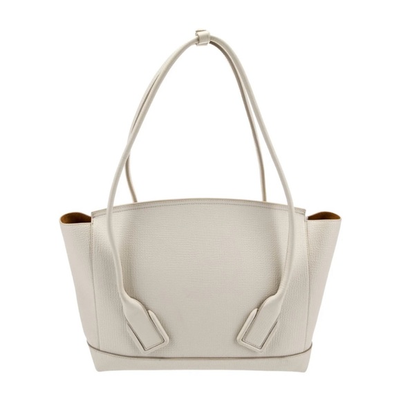 BOTTEGA VENETA Arco 33 Leather Tote In White - Picture 2 of 3